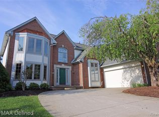 3669 Hollenshade Dr, Rochester Hills, MI 48306