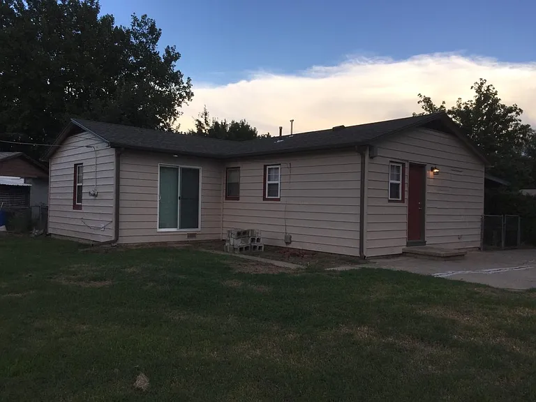 1702 S Catherine Ave — Photo 4