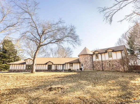 10 Phillips Ln, Shiloh, IL 62221