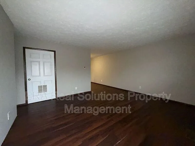2 bed, 1.0 bath, 708 sqft, $975 — Photo 4