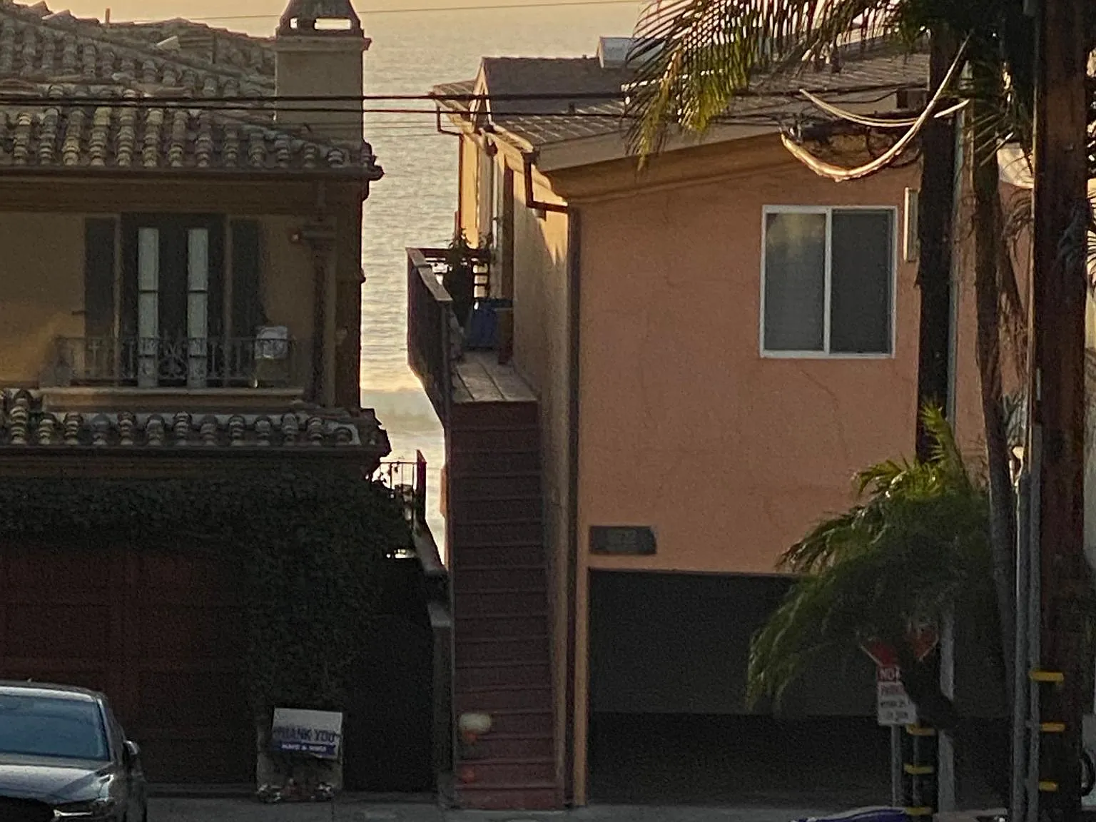 130 Rosecrans Pl — Photo 2