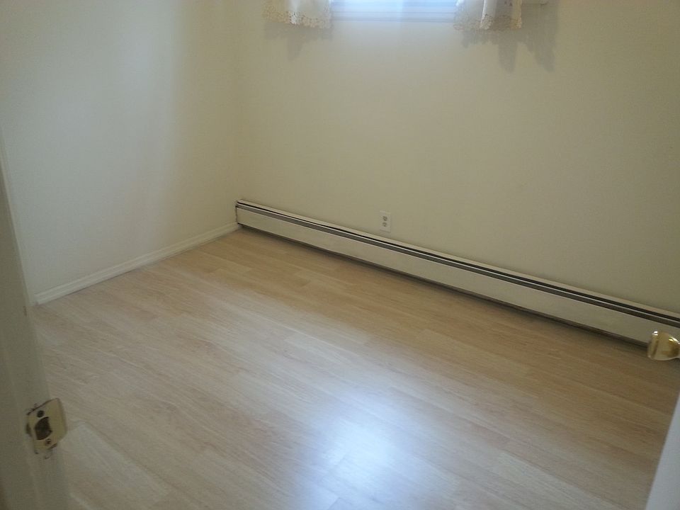 1st image of 9033 195th Pl
