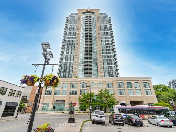 9 George St N #2602, Brampton, ON L6X 0T6