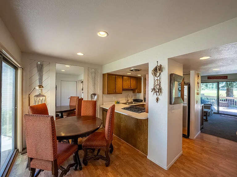 73 Vantage Ct #73 — Photo 4