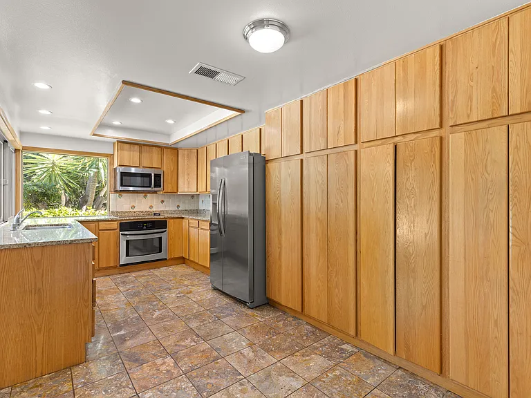 17305 Campillo Dr — Photo 13