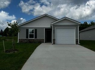 1059 Clearwater Ln, Johnson City, TN 37601