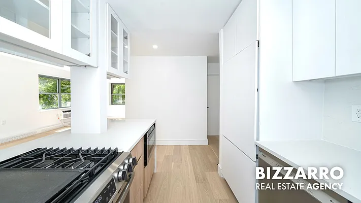 Kitchen, photo 2