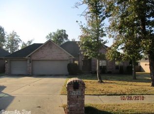 7105 Northlake Dr, Jacksonville, AR 72076