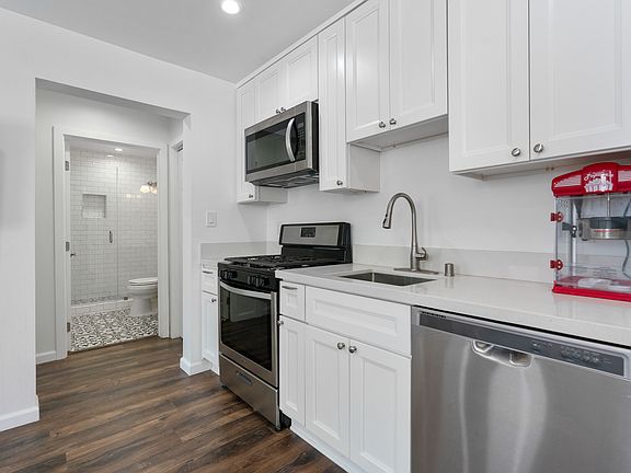 4th image of 2319 Vineyard Ave