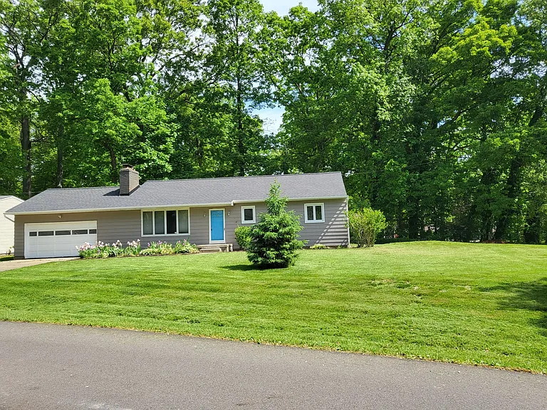 689 Deborah Dr — Photo 21