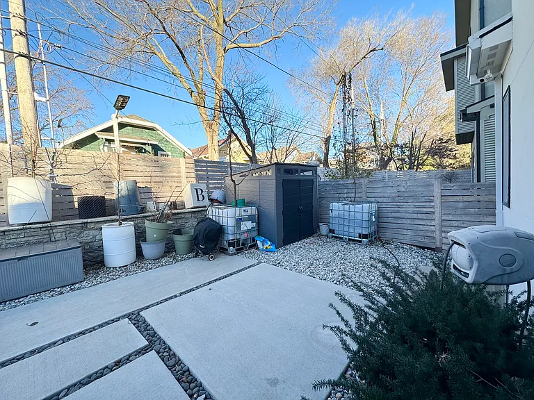 4732 Mercier St — Photo 20