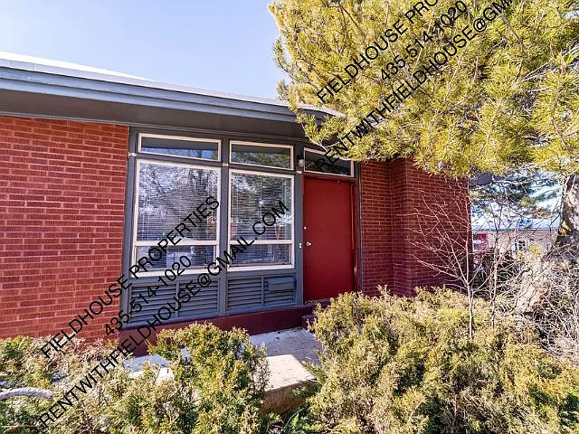 1077 Rose St — Photo 25