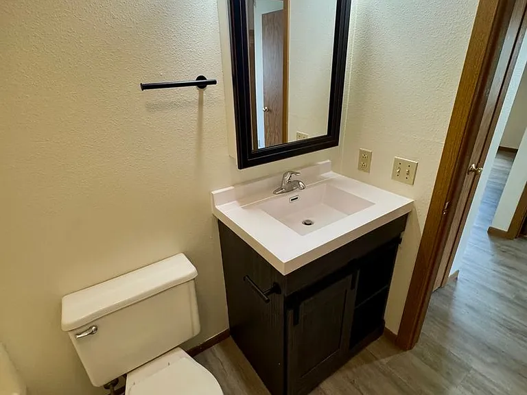 156 W Side Dr — Photo 12