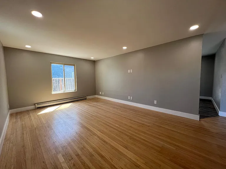 35489 Cleremont Dr — Photo 11