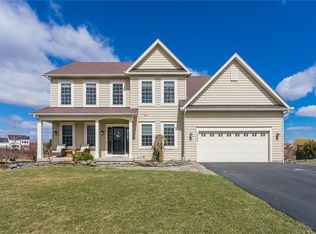 5244 Whitecliff Dr, Canandaigua, NY 14424