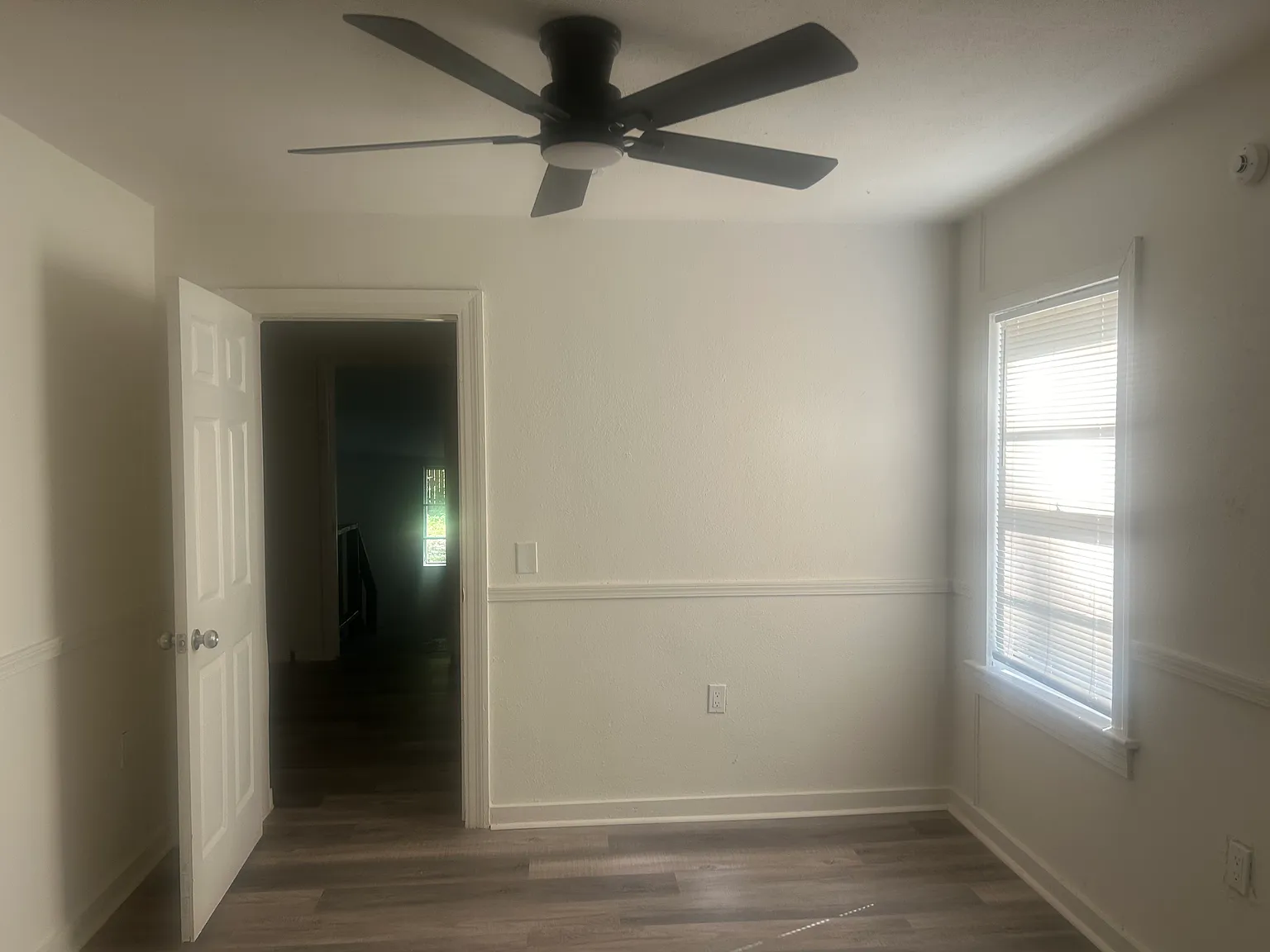 5 bed, 1313 sqft, $1,375 — Photo 2