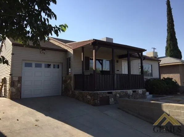 105 Franklin Ave, Taft, CA 93268