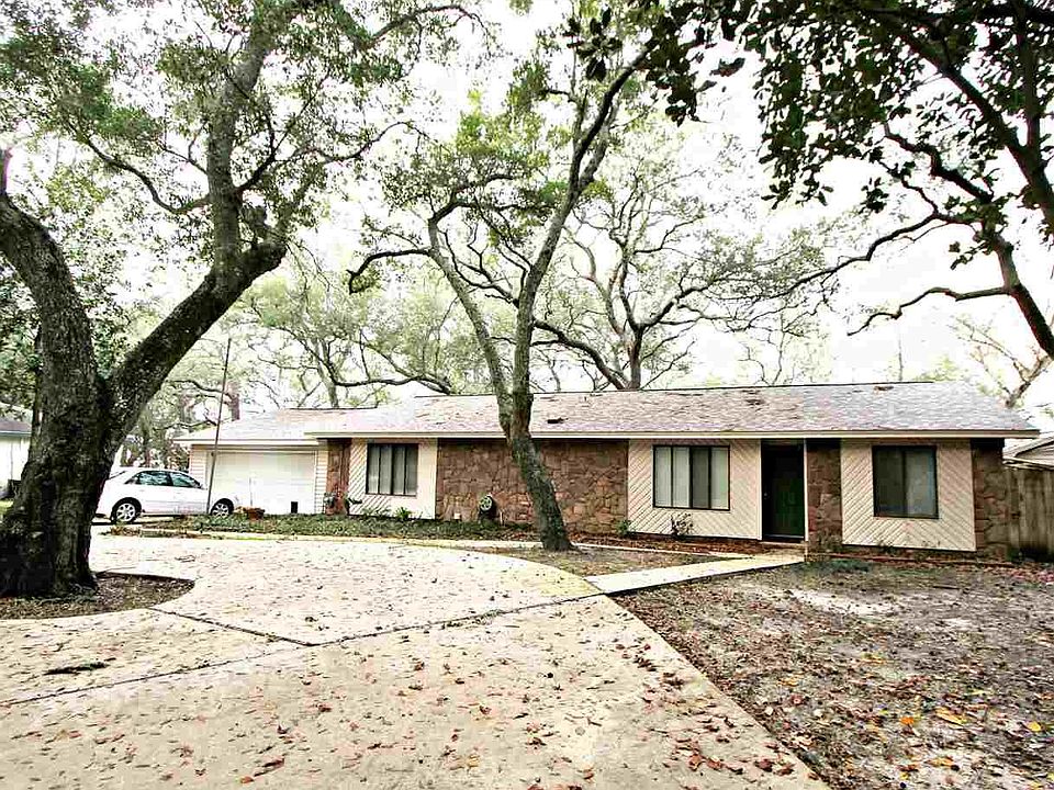 1st image of 4446 Hickory Shores Blvd