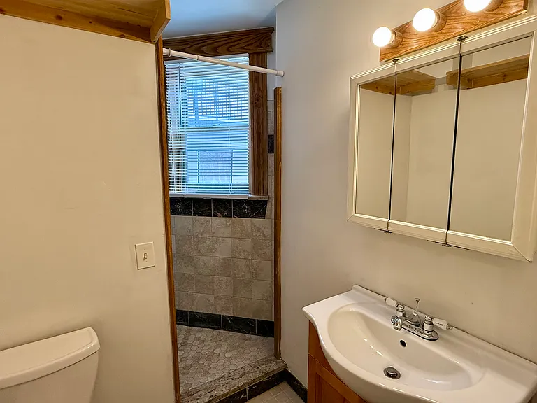 1255 Emerson St — Photo 7