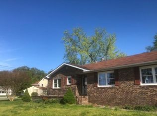 4 Canterbury Dr, Pennsville, NJ 08070
