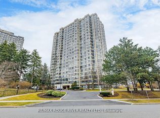 131 Torresdale Ave #901, Toronto, ON M2R 3T1