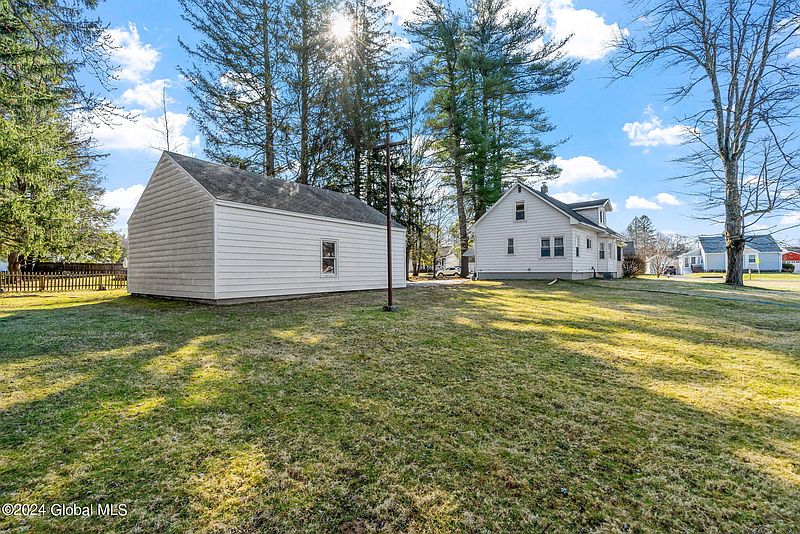 3rd image of 53 New Shaker Road