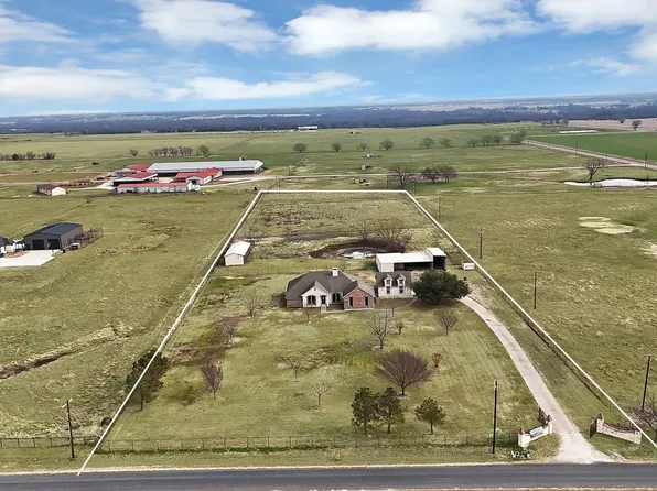 576 Welch School Rd, Collinsville, TX 76233