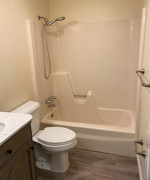 Full bath - Level 3