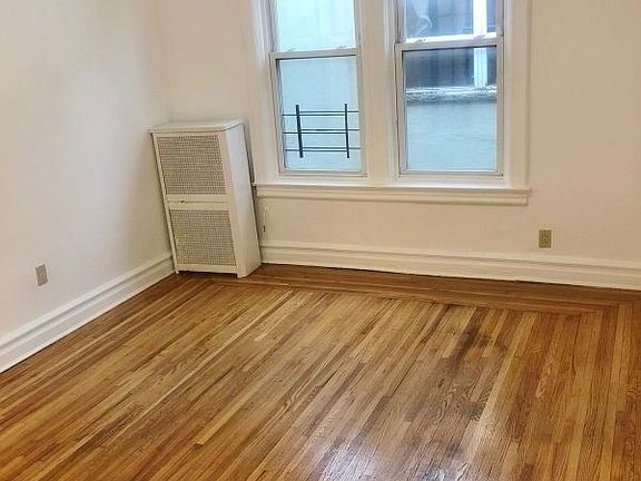 5th image of 50-57 42nd St #2C