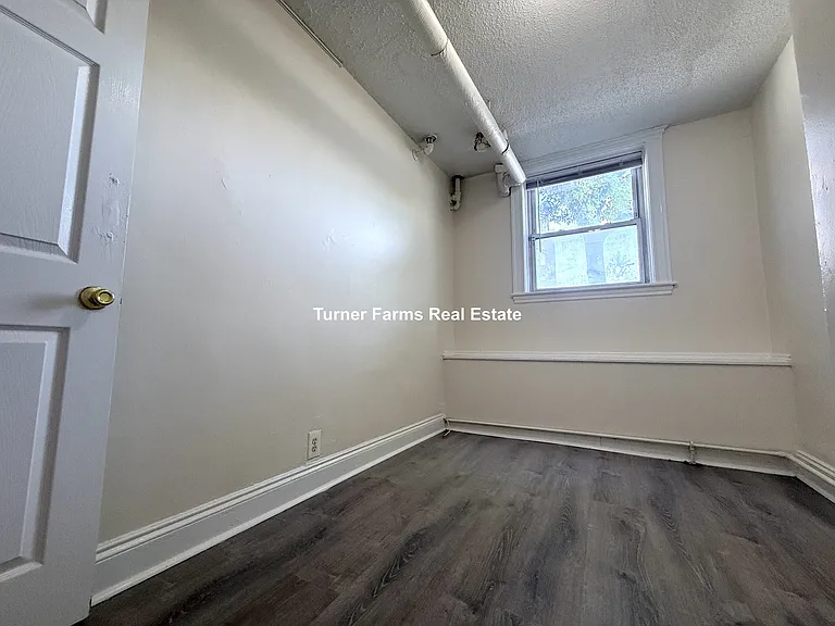 524 Cambridge St #1F — Photo 4