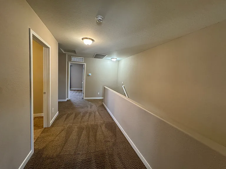 1147 E Cedar St — Photo 20