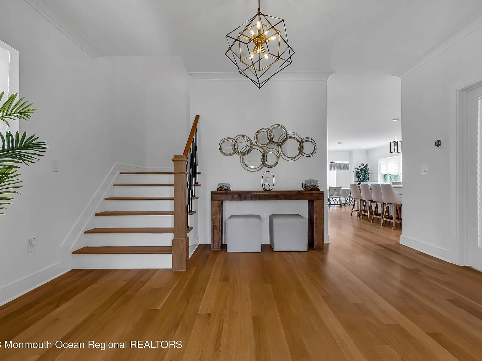 4 bed, 2.5 bath, 2852 sqft, $4,000 — Photo 3