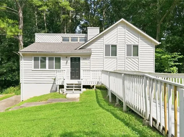 2078 Kimber Trl, Stone Mountain, GA 30088