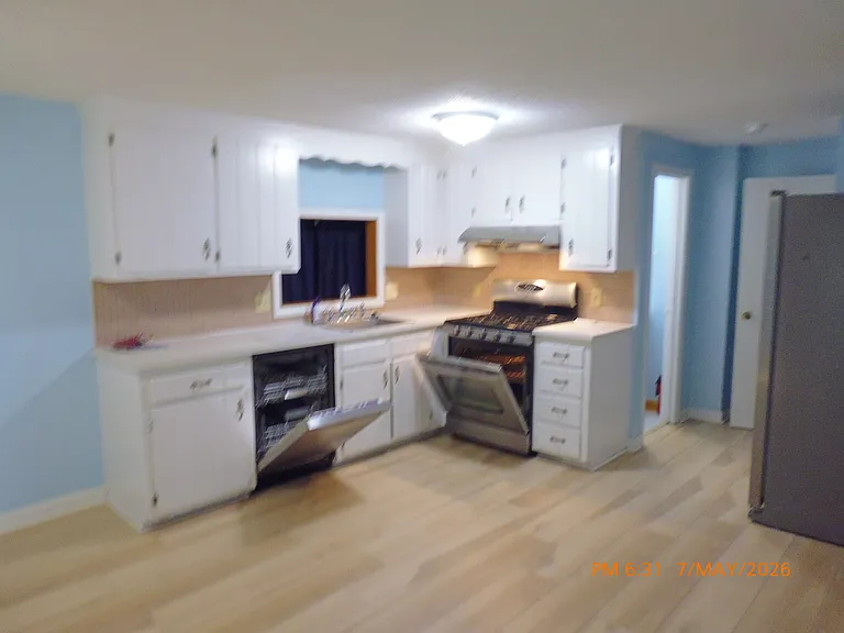 32 Peaslee Ter — Photo 16