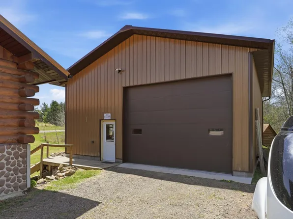 N6101 9th St, Spooner, WI 54801