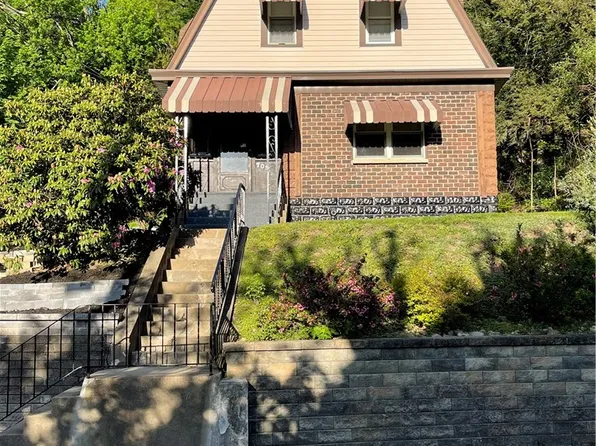 709 Charles St, Carnegie, PA 15106