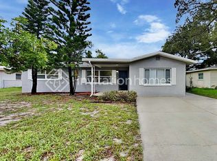 1071 Nolan Dr, Largo, FL 33770