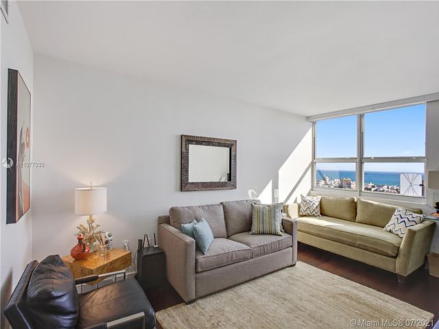 1st image of 650 West Ave APT 3002