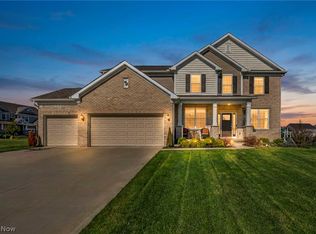5250 Duxbury Dr, Akron, OH
