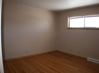 4527 N 84th St APT 3, Milwaukee, WI 53225