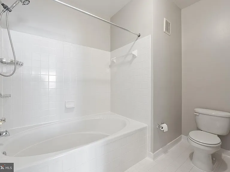 20903 Cedarpost Sq #201 — Photo 21