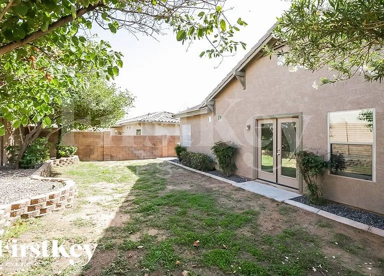 16074 W Banff Ln — Photo 14