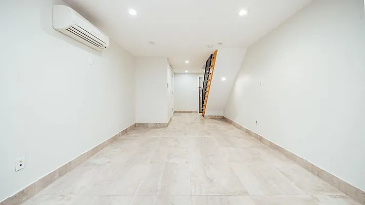 Rented by Nooklyn NYC LLC | media 46