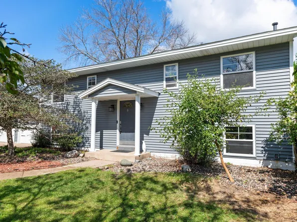 417 Sand Creek Dr NW, Coon Rapids, MN 55448
