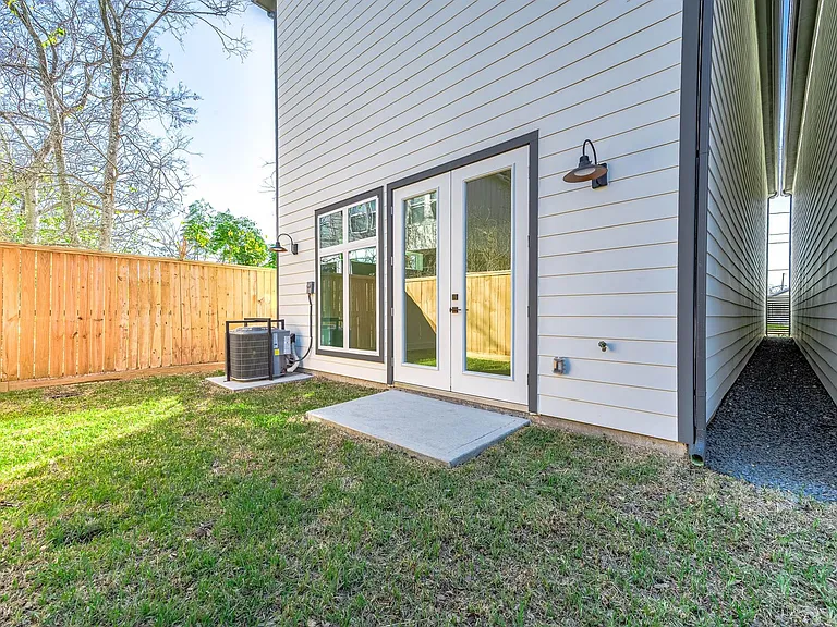 3411 McGowen St — Photo 39