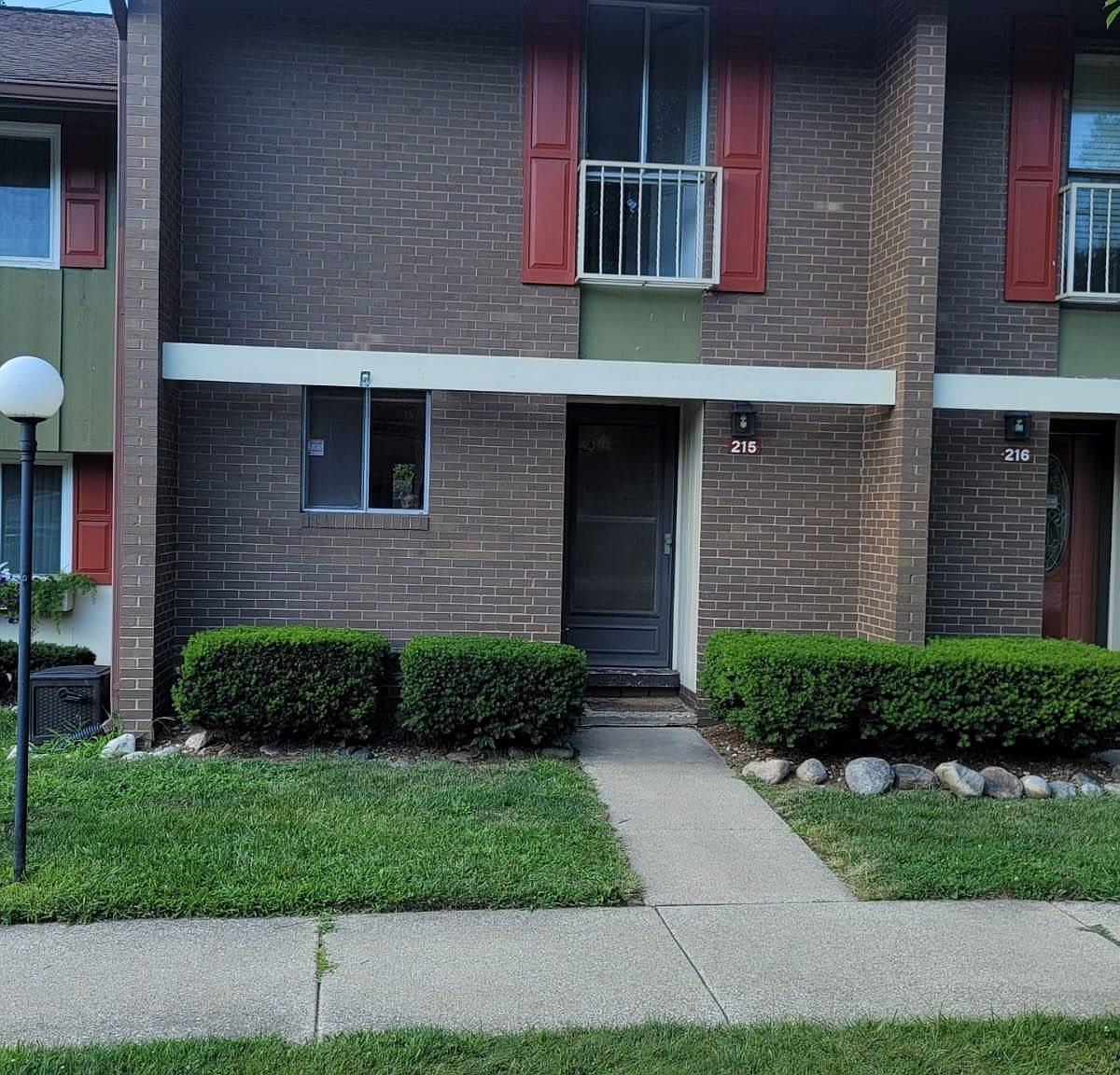 2500 Topsfield Rd APT 215, South Bend, IN 46614 Zillow