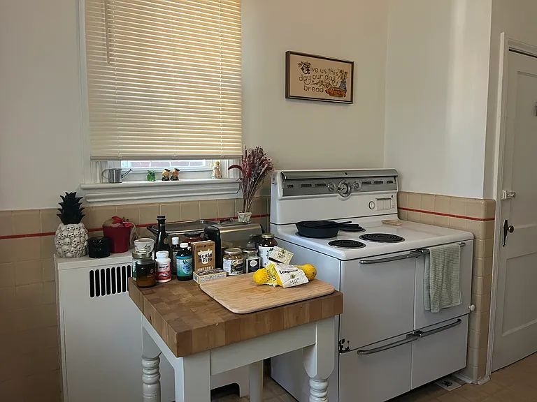3403 Sheffield Ave #1 — Photo 13