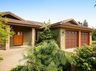 6287 Hinman Dr, Clinton, WA 98236