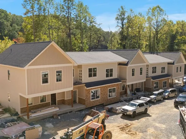812 Powdermill Rd Unit 2, Gatlinburg, TN 37738