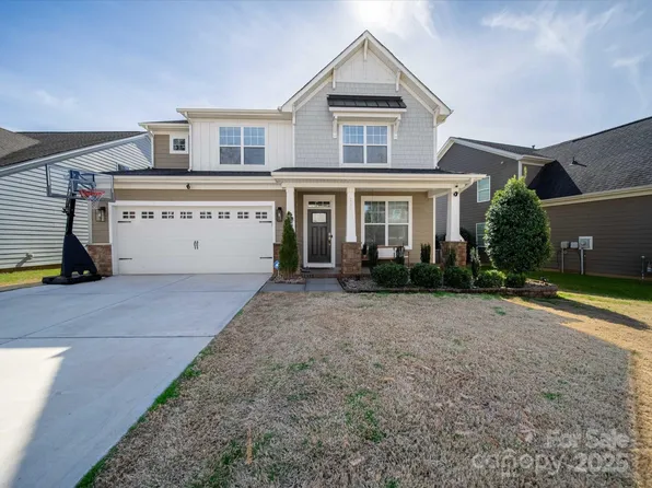 222 Blossom Ridge Dr, Mooresville, NC 28117